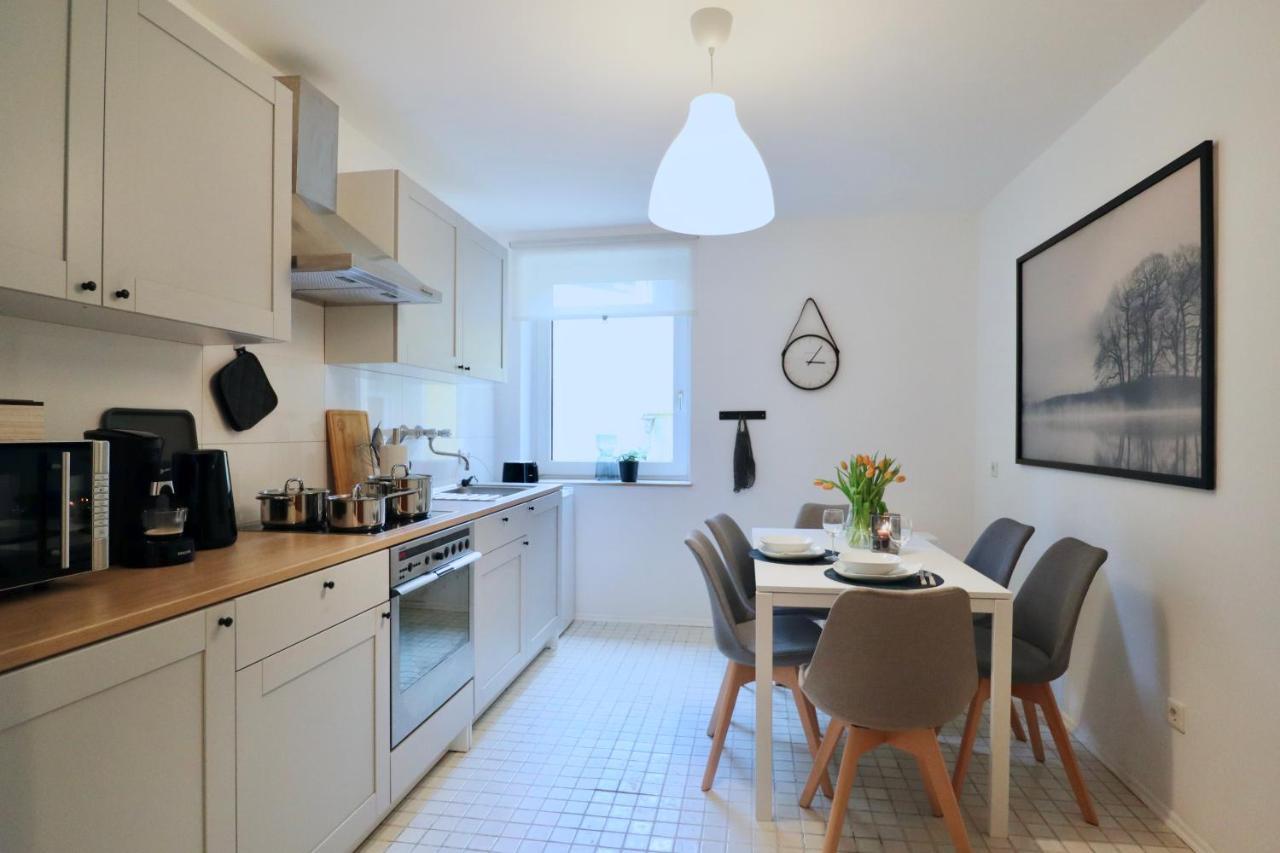 Sapphire Apartment: Free Parking + Netflix + Bathtub Essen Exterior foto